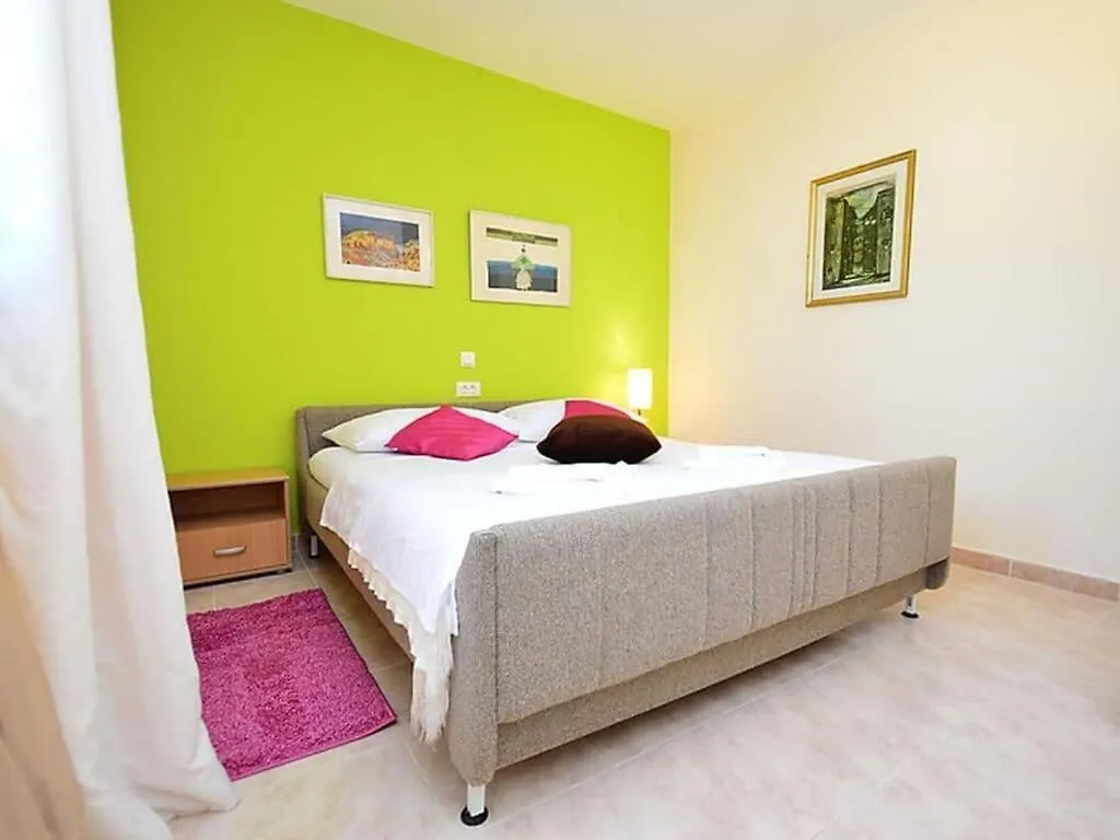 Holiday home Villa Bijoux, Private Pool, 500M To The Sea And Two Apartments For Two Families Vodnjan