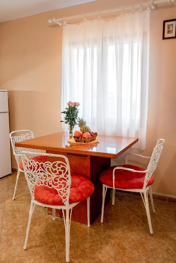 Villa Bijoux, Private Pool, 500M To The Sea And Two Apartments For Two Families Vodnjan Croazia